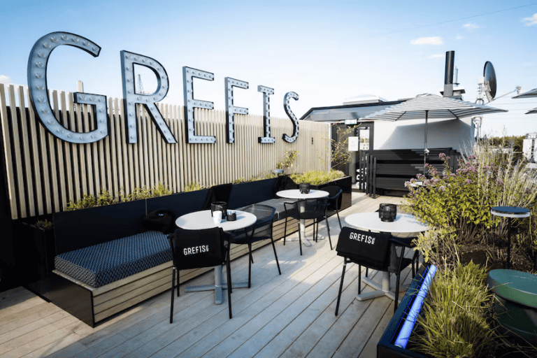 Rooftop-Bar des GREFIS Hotels